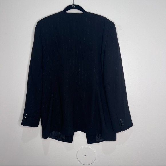 Halston Vintage women’s Black pants suit with metallic pinstripes size 12 - Picture 11 of 13